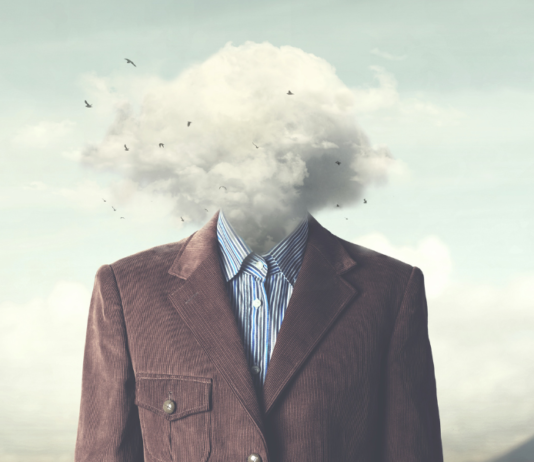 QUANDO ABBIAMO LA TESTA TRA LE NUVOLE