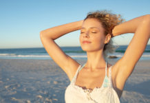 Pelle dopo il sole: come rigenerarla dopo l’estate